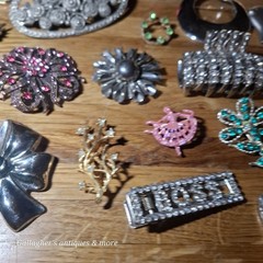 Vintage mixed Costume Jewelry brooch Lot + Etc Rhinestones Hair barrettes Charms