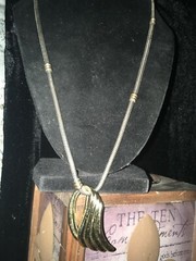 Vintage 1.5 Open Work Gold Tone Modern Slide Pendant 24″ Smooth Chain Necklace