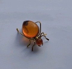 Vintage Russian USSR Baltic Amber Ant Bug Brooch Pin Gold Tone Spider Signed