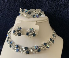Lisner 3 Piece Demi Parure Set Dark Blue & Borealis Crystals On Silver Tone Vine