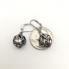 Vintage Sterling Silver Filigree Sphere Ball Leverback Dangle Earrings 3.6g #08