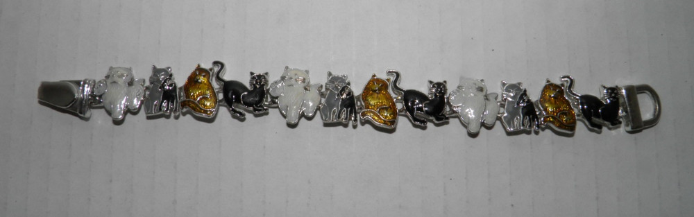 Vintage Silver Plate Enamel Cat Link Bracelet 7 1/4″ Magnetic Clasp Closure EUC