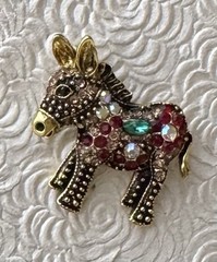 Donkey vintage style brooch gold tone metal
