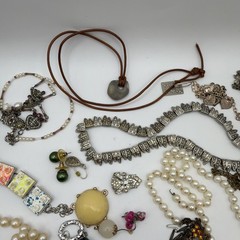 Mixed Vintage To Modern Lot Of Costume Jewelry Variety Of Pieces #1