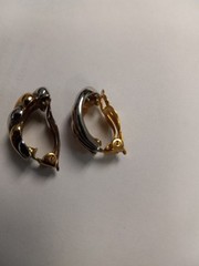 Vintage Domed Y2K Clip-On Earrings 1980-1990’s Design Era Imitation Silver Gold