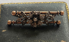 Fantastic Rare 18k Solid Gold Diamonds Flower Vintage Ladies Pin Brooch