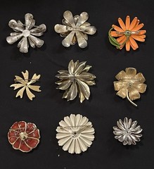 Vintage Enamel Flower Brooch Pin Lot 9pc 1960s 1970s Retro Mod Daisy Floral