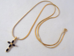 Vintage ROMAN 24 Inch Onyx Cross Gemstone Gold Tone Pendant Necklace