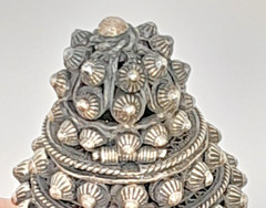 Silver Toned Beehive Compartment Ring Size 6 – 14.86 grams – Intricate Detail
