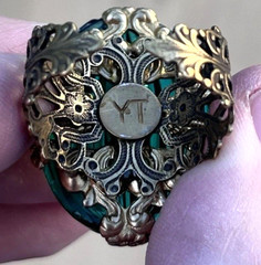 Vintage Emerald Green Glass Ribbed Cabochon Brass Filligree Ring Sz 10 Art Deco