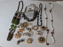 Vintage To Now Mixed Jewelry Lot 17 Pieces Most Signed Resell Wear