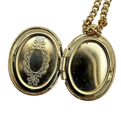 Vtg Lot Of 2 Pendant Necklaces Lucite Intaglio Tulip And Lady Remington Locket
