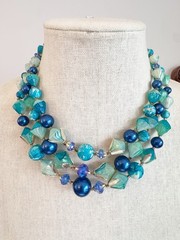 Vtg Hong Kong 3 Strand Beaded Collar Necklace Peacock Blue Turquoise Iridescent