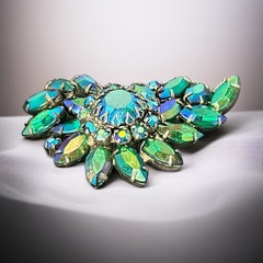 Vintage 1950s Peacock AB Emerald Rhinestone Brooch Silver Tone Marquise Chaton