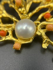 Vintage Signed CRAFFT Cultured Pearl Coral Branch Brooch/Pendant Gold Tone
