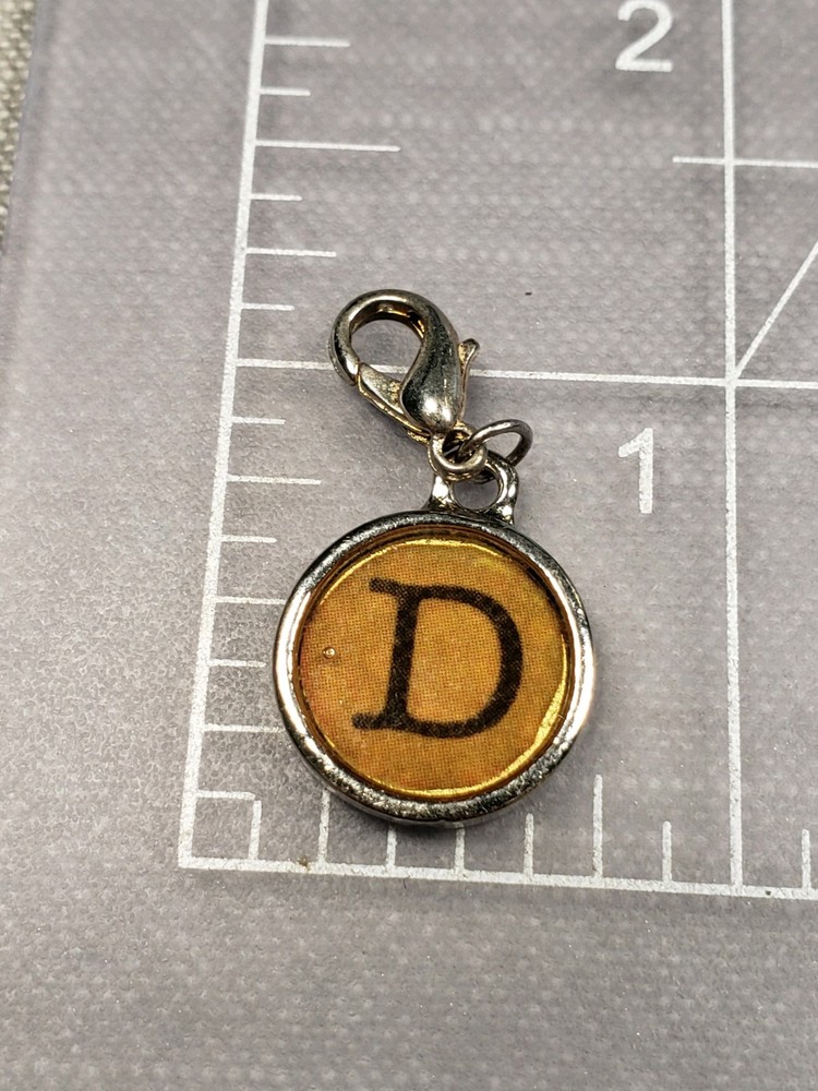 Vintage Pendant Medal Capital Letter D Typewriter Font Gift B48
