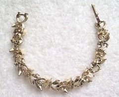 Vintage White Acetate Plastic Roses and Green Enamel Leaves Linked Bracelet