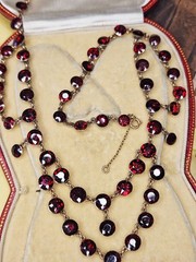 English Late Georgian Early Victorian Almandine Swags Garnet 9 KT Gold Necklace