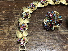VINTAGE RED AB AURORA BOREALIS BRACELET & CLIP ON EARRINGS SET