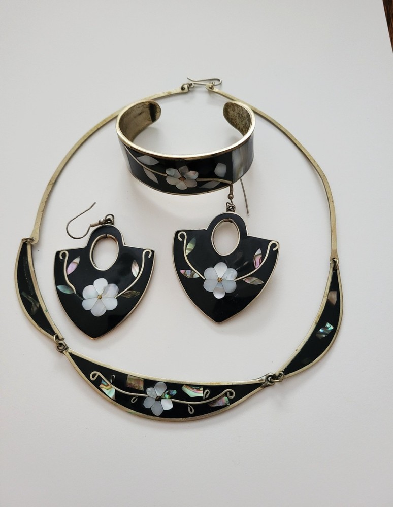 Vintage Mexico Alpaca Silver Inlay Cuff Necklace & Earrings Set Southwest