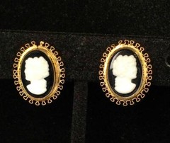 Vtg. White on Black Cameo Screw Back Earrings, 1/20 12k GF, Uncas Mfg Co 1950
