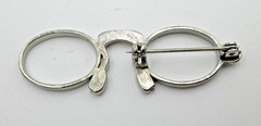 VTG 2.25″ eye glasses no lenses Open work big large silver tone metal Brooch Pin