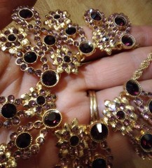 Burgundy Crystal Rhinestone Bib Statement Necklace Gold Tone 18-20″ Cocktail VGC