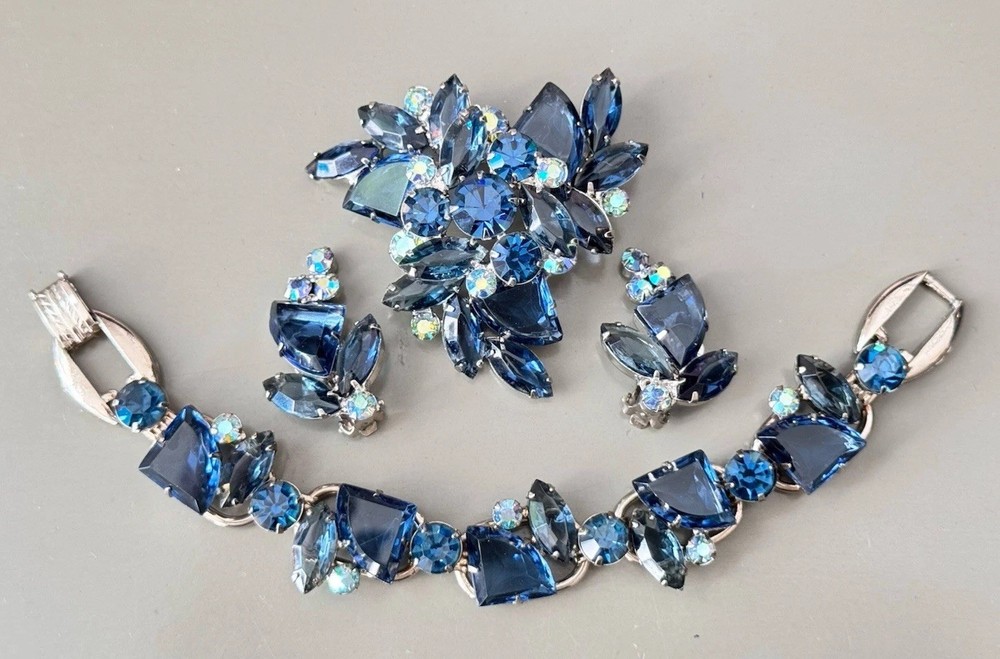 Vintage Verified JULIANA Blue Glass Pie Cut Bracelet, Brooch & Earring Set