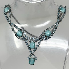 Vintage Juliana D&E DeLizza Elster Aqua Blue Rhinestone Thermoset Bib Necklace