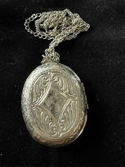 Vintage Silver Tone Enamel Photo Locket Pendant Victorian Lithograph Chain