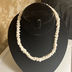 Vintage White Shell Necklace Choker Style 17 Inches