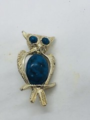 Owl brooch blue cabochons vintage goldtone