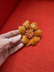 Vintage 1960s BoHo hippie retro enamel flower power brooch.