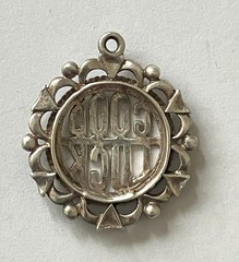 Good Luck silver pendant, 21mm wide 2.7 grams