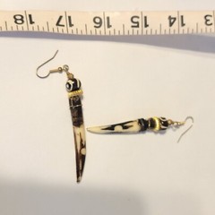 Vintage Long Tribal Dangle Pierced Earrings Carved 3.75″ Unique Tribal kp-36