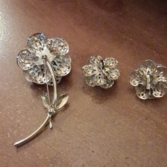 Vintage Silver Tone Clear Rhinestone Floral Brooch Pin & Clip Earrings Set