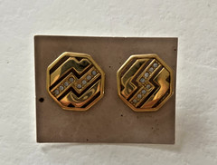 Vintage AVON Centennial 1986 Pearced Earrings Gold Tone