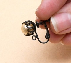 1 PAIR Vintage Miriam Haskell SIGNED Matte Black Clip On Earring Findings Parts