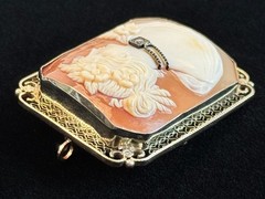 Antique 14K White Gold Shell Cameo Brooch Diamond Filigree Frame 30mm 11.4g