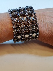 Vtg 60’s Rhinestone Crystal Stretch Cuff Bracelet 2″