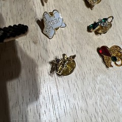 Vintage lot of Assorted Pins. 19 Pieces. Lot 296