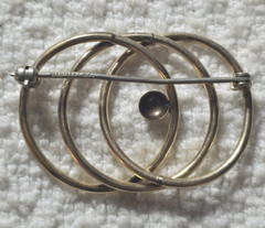 Vintage Floral Circle Gold Filled 1.5″ Pin/Brooch Center 1/20th 12K Gold fill