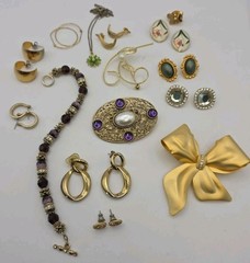 Vintage Gold Tone Costume Jewelry Lot Mixed Materials Wearable Hoops Enamel…