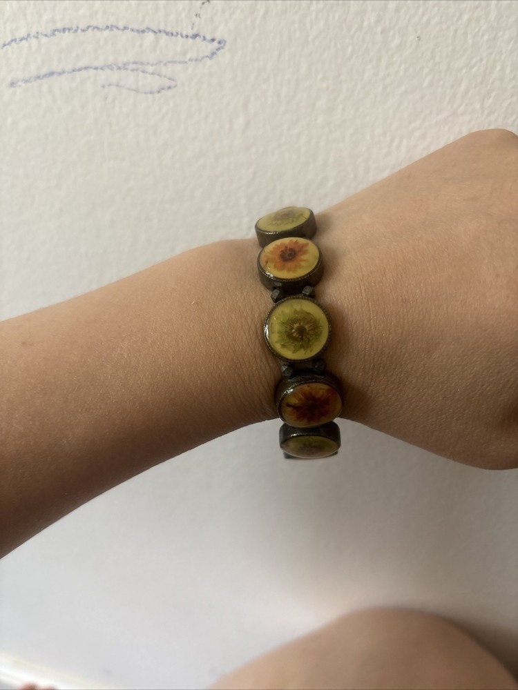 7-8 Inch Dry Flowers Rasin Stretchable Bracelet