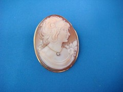 18 KT. GOLD HANDMADE CAMEO BROOCH-PENDANT MADE IN ITALY 6.2 GRAMS 37X29 MM