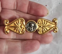 Vtg 2 Tone Gold Plated Pewter Cameo Coin Pin Brooch Ben- Amun?