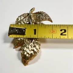 Gold-Tone Leaf Brooch Pin Jewelry Accessory Textured (D133)