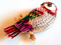 ENAMELED OWL BROOCH!Figural Bird Motif Pin.Pink & Clear Crystals.Gold Tone Set.