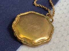 Antique Gold Plated Speidel Locket Necklace Jewelry 17.5″ Amethyst Color *READ*