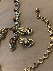 LISNER MOLDED BROWN LUCITE LEAF NECKLACE BRACELET EARRING SET